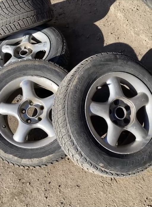 Продам диски с шинами