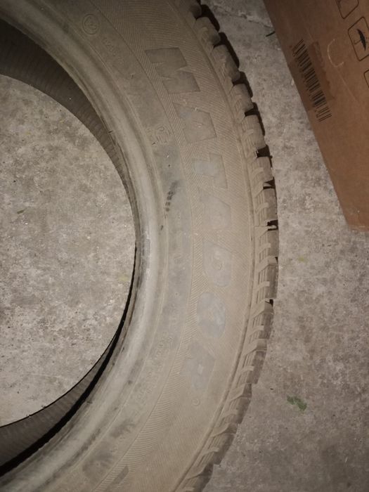 Одина шина зима.  только один.