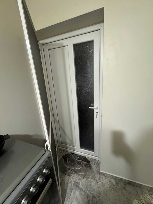 Собственик Продава Къща с 290кв.м.ЗП -9 стаи,двор 1040кв.м- с.Чернолик