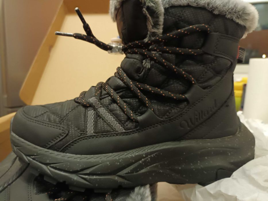 Дамски зимни ботуши