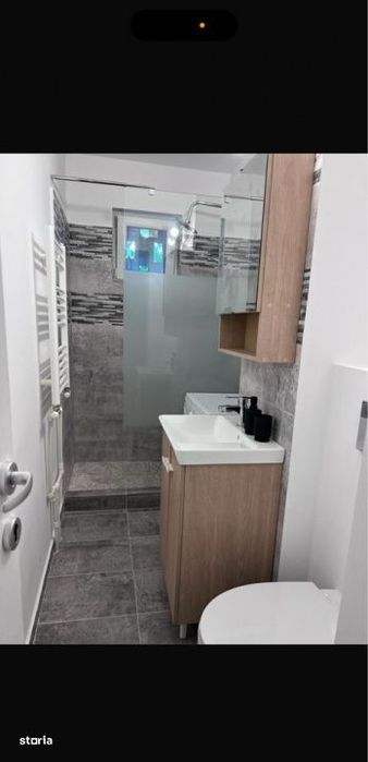 Apartament 3 camera /  60 mp / zona km 5 / AC / centrala proprie / loc