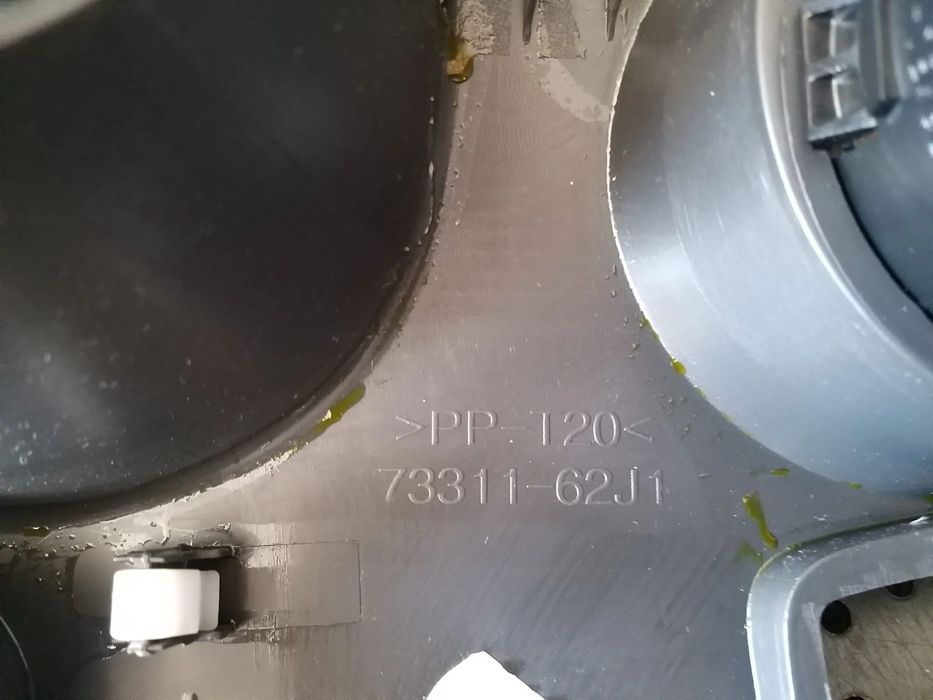 Rama ceasuri bord grila ventilatie suzuki swift 3 mz ez 7331162j1