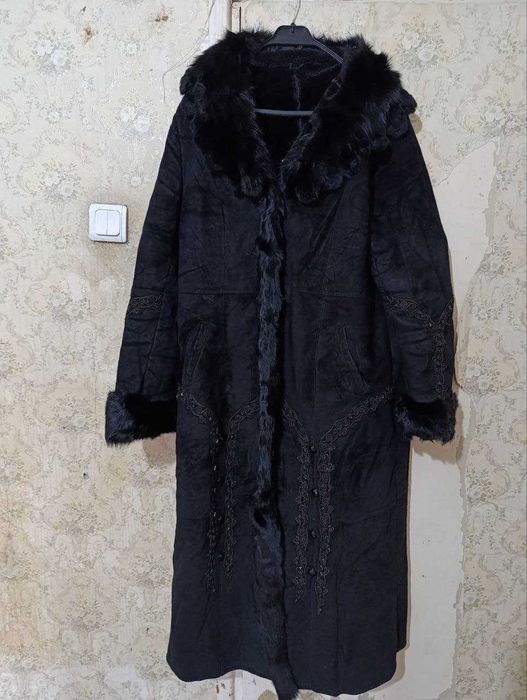 Продаётся Дублёнка (шуба) в хорошем состоянии (почти новая)