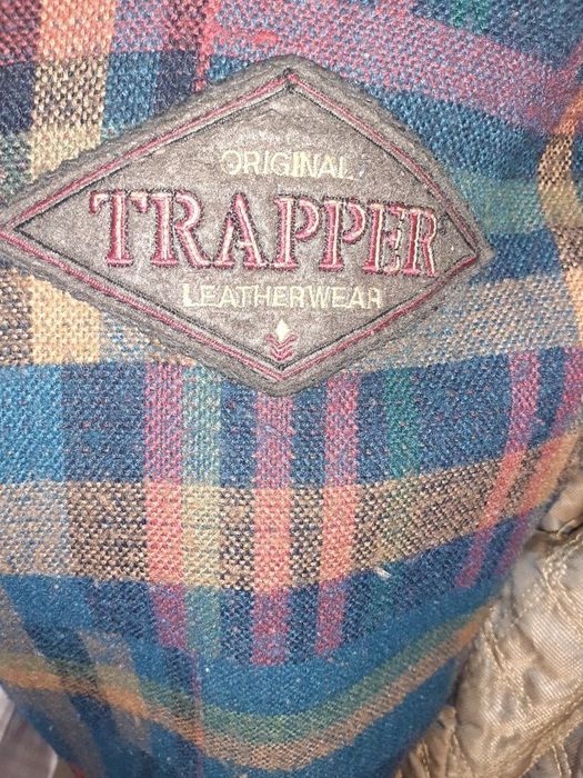 Vând scurtă de piele