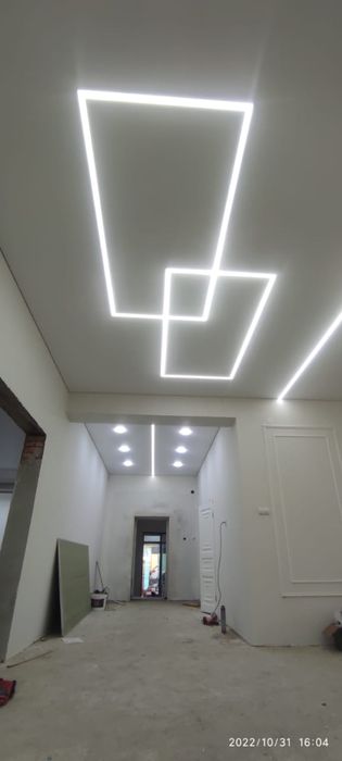 Световые натяжные потолки