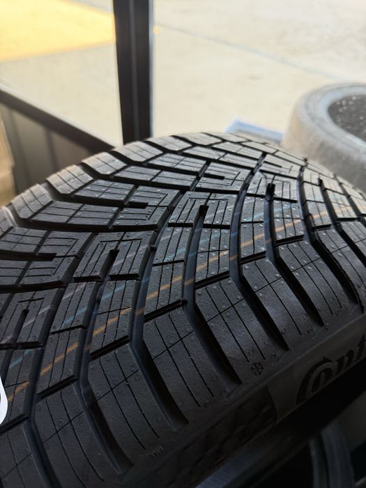 Гуми Continental 235/40/18 ЧИСТО НОВИ!!!