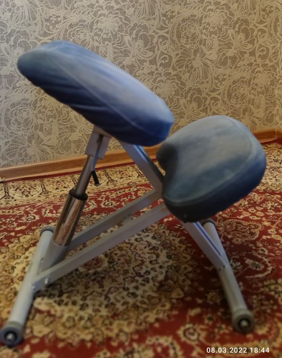 Стул для коррекции осанки