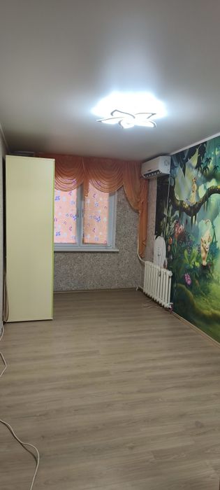 Сдам 2х.уом.квартру на Революции