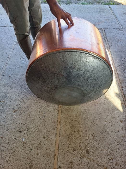 Cazan de țuică din cupru la preț de producător  sunt facute din ciocan