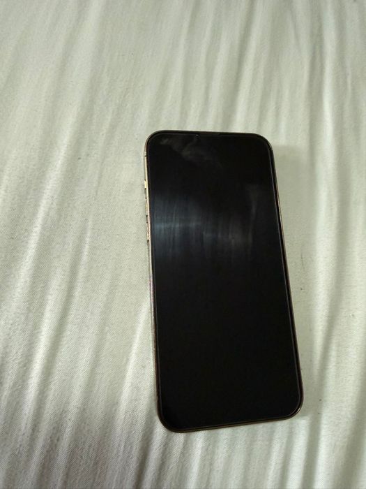 Vand iphone 13 pro max gold 128 gb ca nou 10 din 10 impecabil totul originial