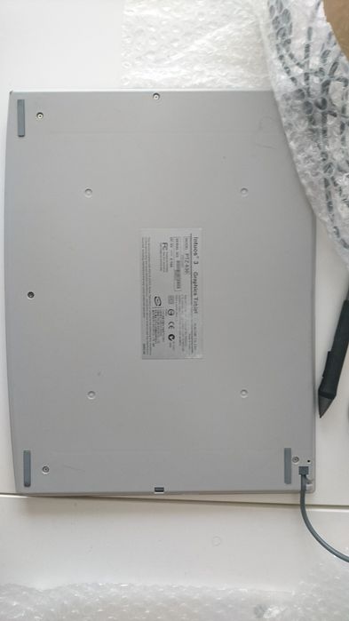 Графичен таблет Wacom Intuos 3 / M / PTZ-630 с 8 бутона / 25 см