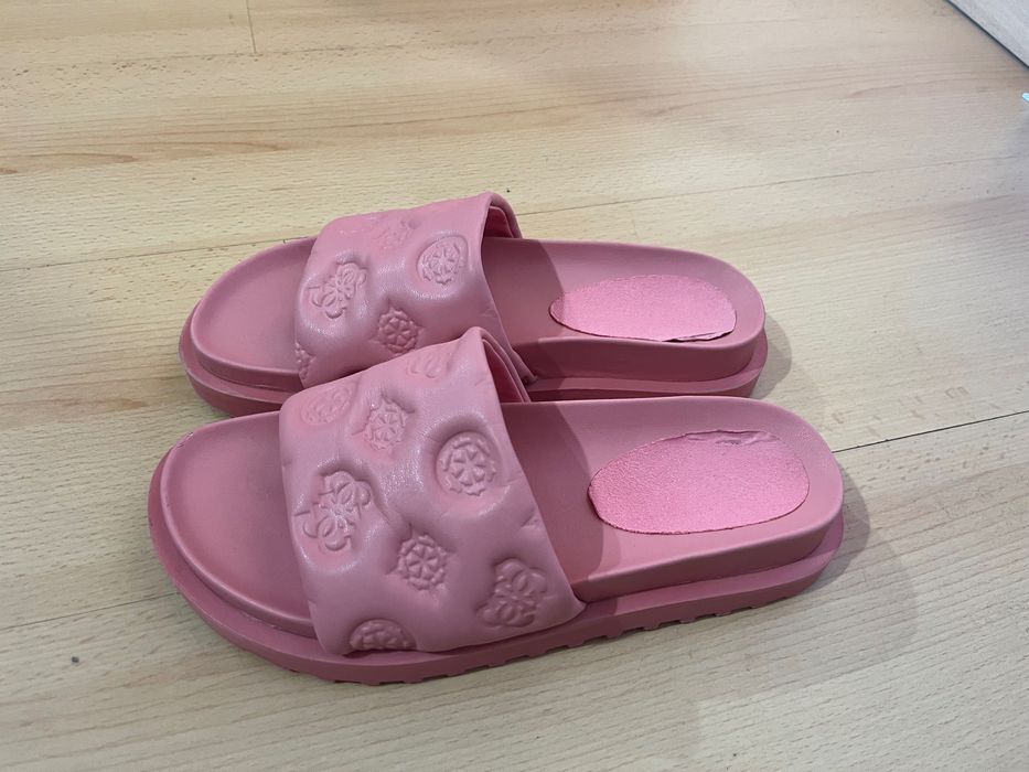 Оригинални чехли Guess