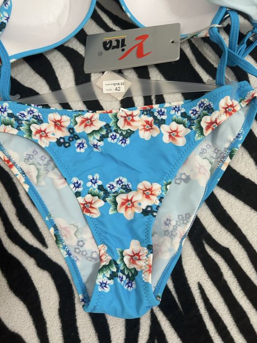 Costum de baie marimea 42