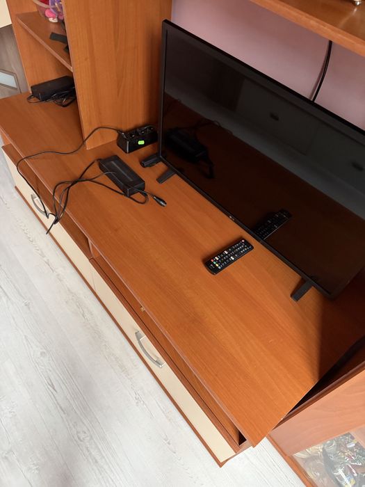 Холна секция/кафява