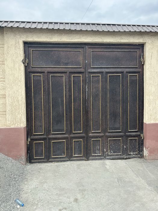 Temir darvoza sotiladi holati zor