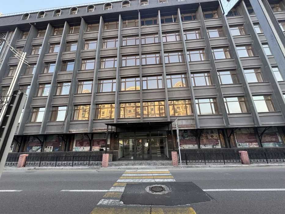 здание под клинику и медцентр | 7 000 м² | собственный паркинг