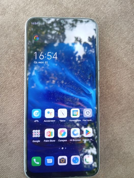 Продам телефон Tecno spark 8c