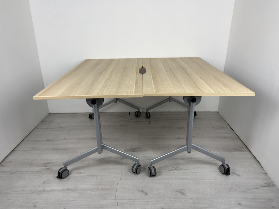 Подвижни маси със сгъваем плот за обучение или срещи обзавеждане;