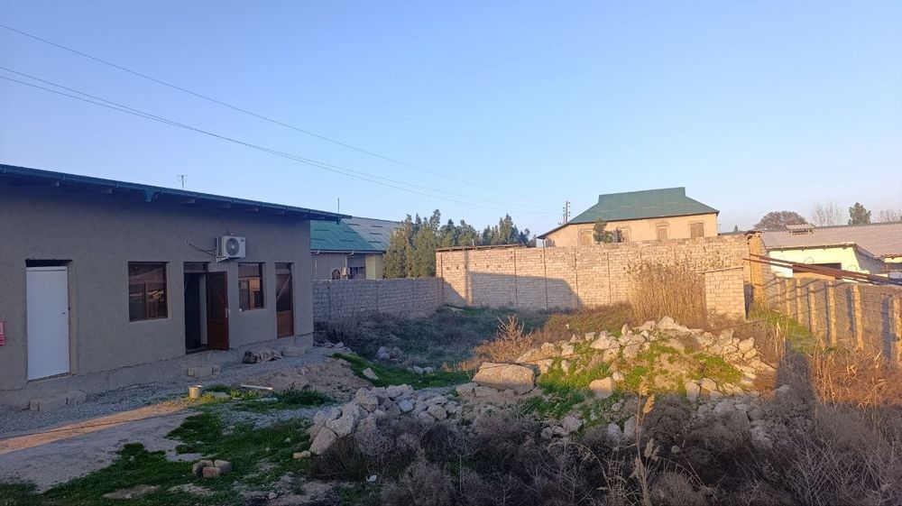 Hovli uchastka sotiladi