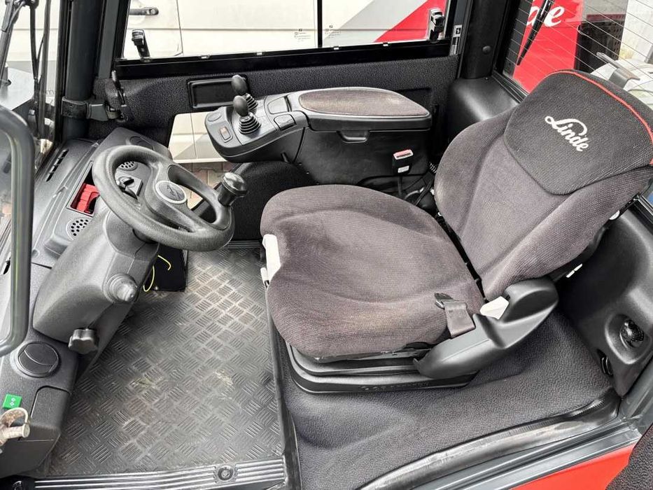 Stivuitor- Motostivuitor Linde H35T CABINĂ + CLIMĂ An fabricație 2018