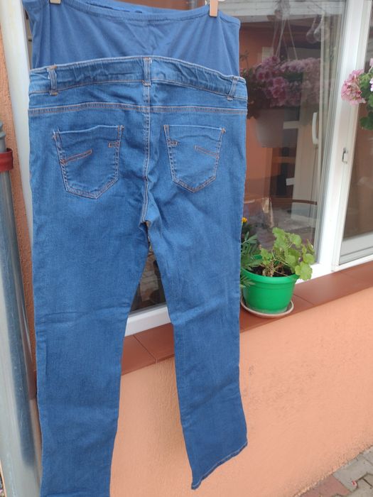 Pantaloni gravidute