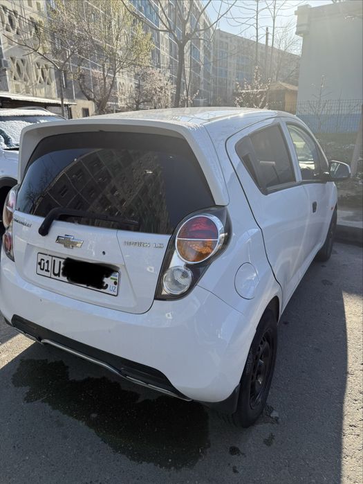 Срочно продется спарк 2011 год 2 поз