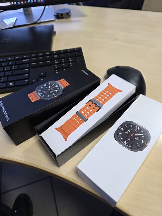 Vând Samsung watch ultra 2025, Black