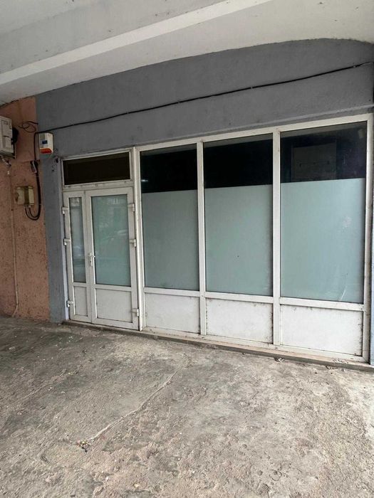 De vanzare spatiu comercial