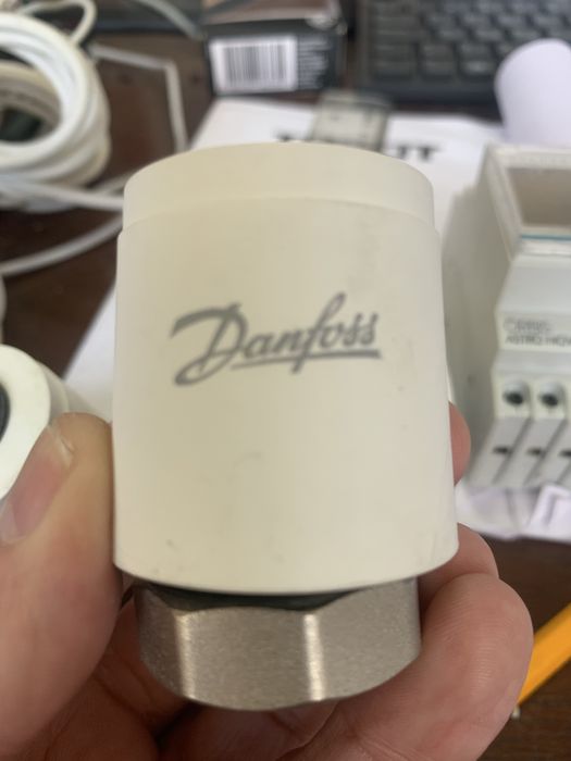 Servomotoare termostatice 220v