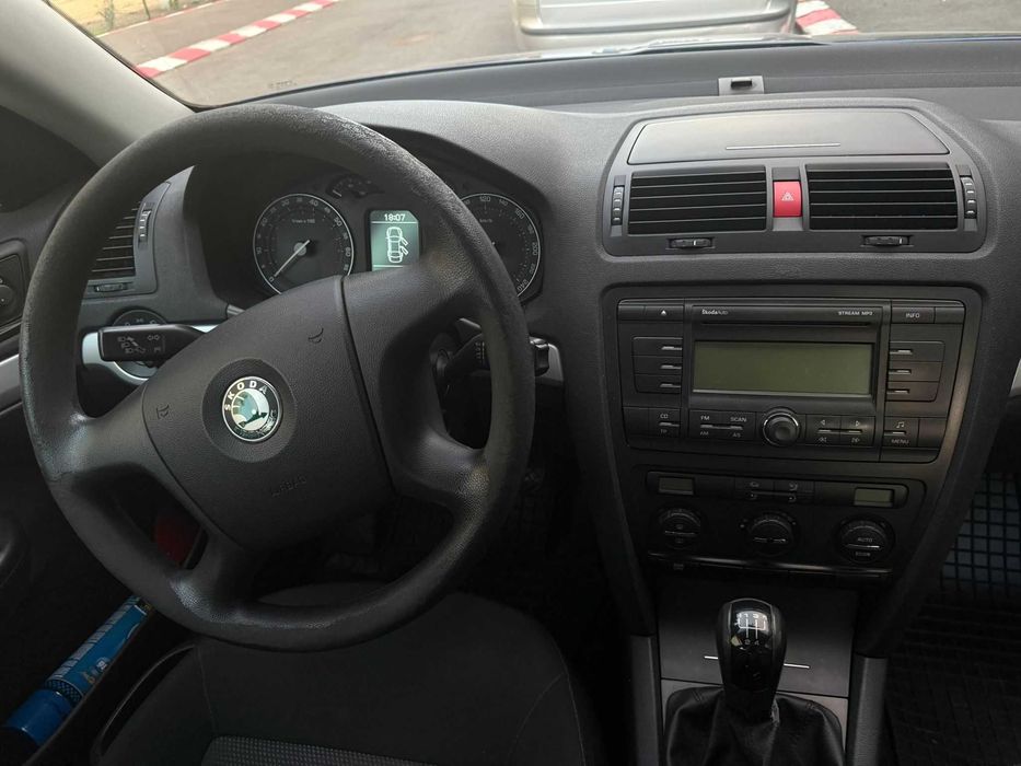 SKODA Octavia, 1.6