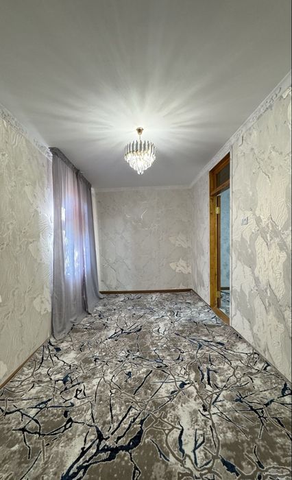 Срочно продается квартира на улице Рудакий рядом 43 школы