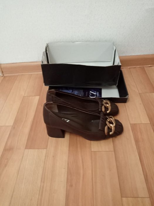 Туфли на каблуке