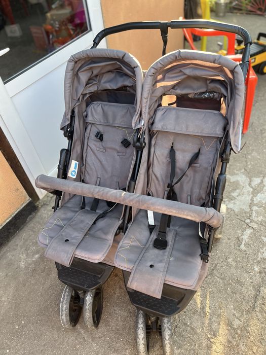 Лятна количка за близнаци