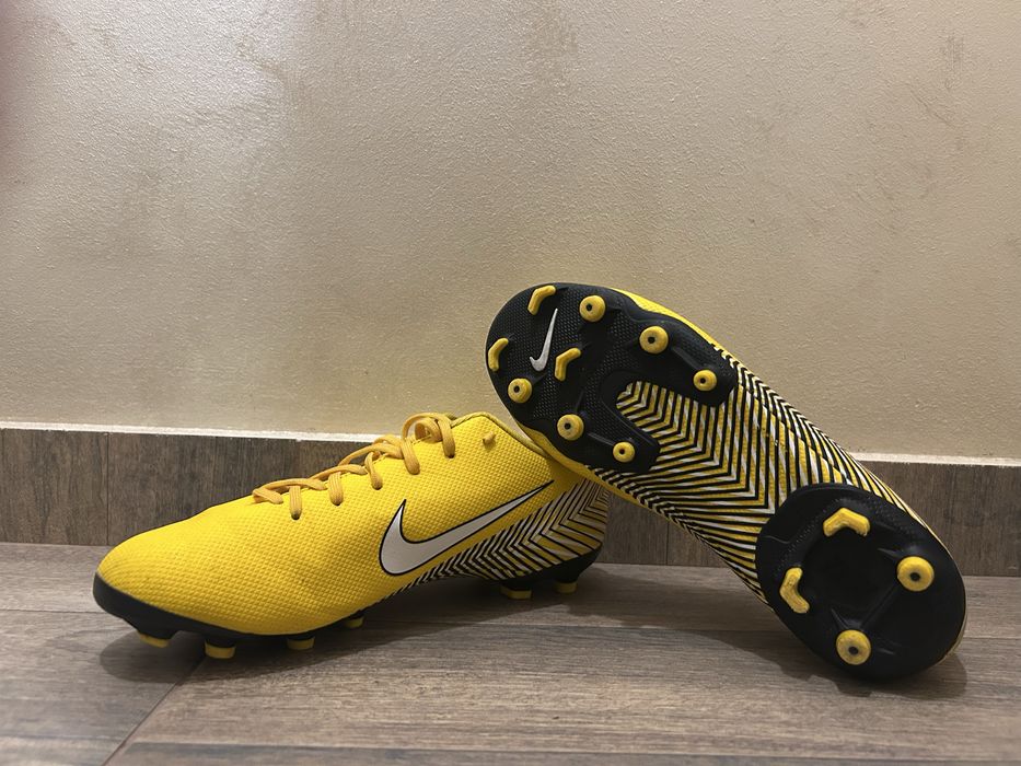 Бутонки Nike MERCURIAL VAPOR NEYMAR FG 38,5