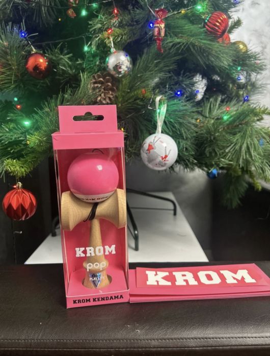 Kendama krom pop roz (bisodama)