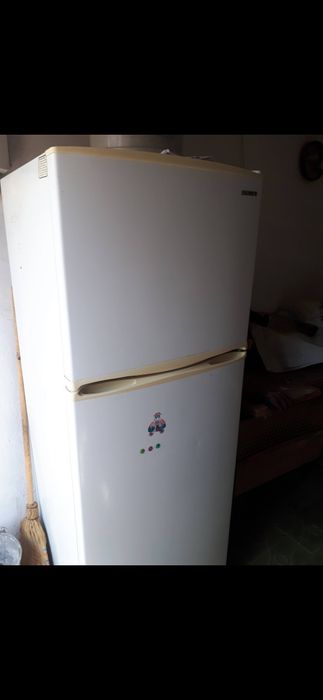 Холодильник Samsung