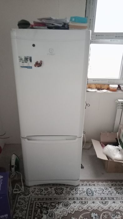 Продам холодильник на запчасти