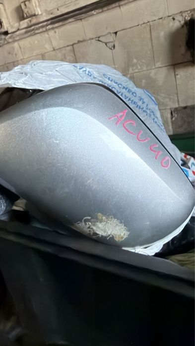 Продам левое зеркало Камри 40