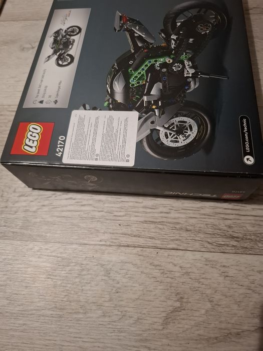 Продам лего мотоцикл kawasaki