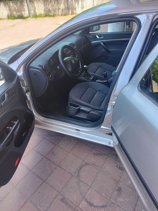 Skoda Octavia berlina 2005