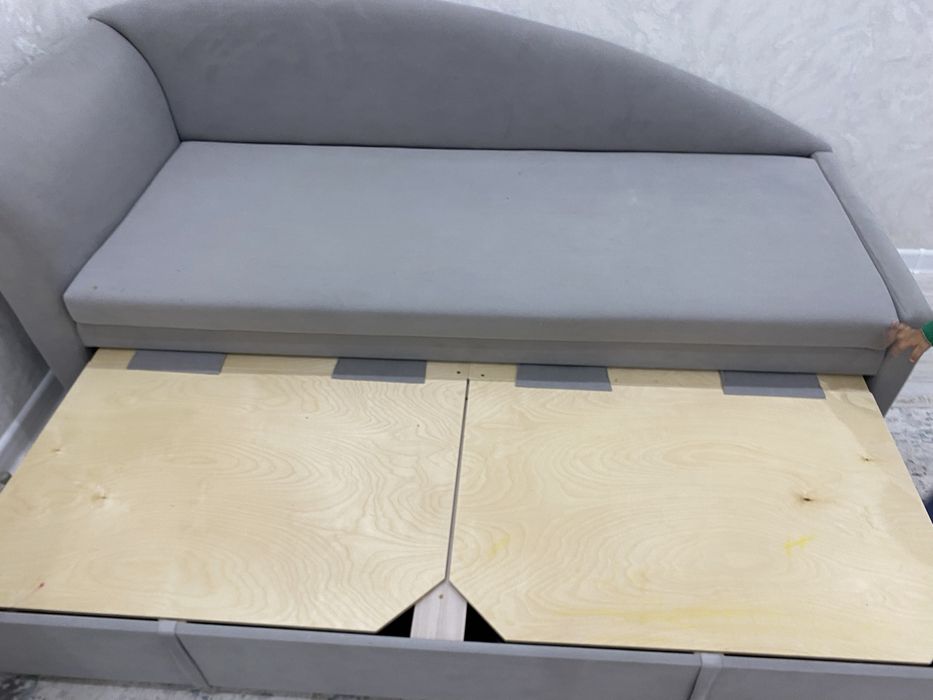 Срочно продам угловой диван раскладной