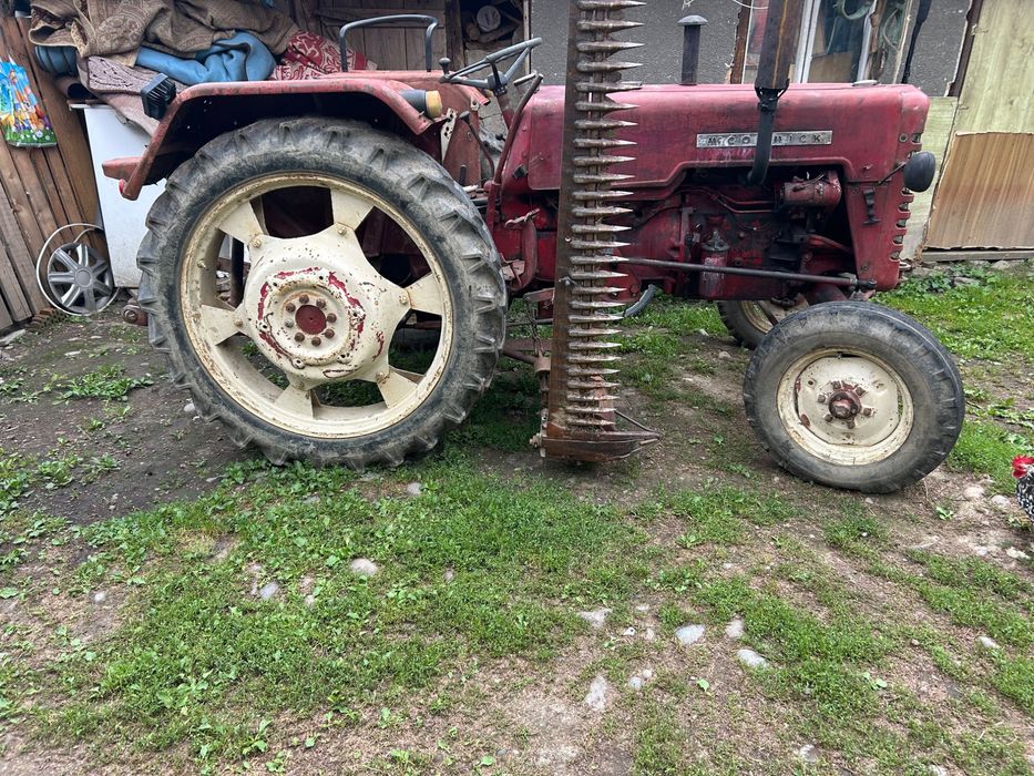 Tractor    D439  ….