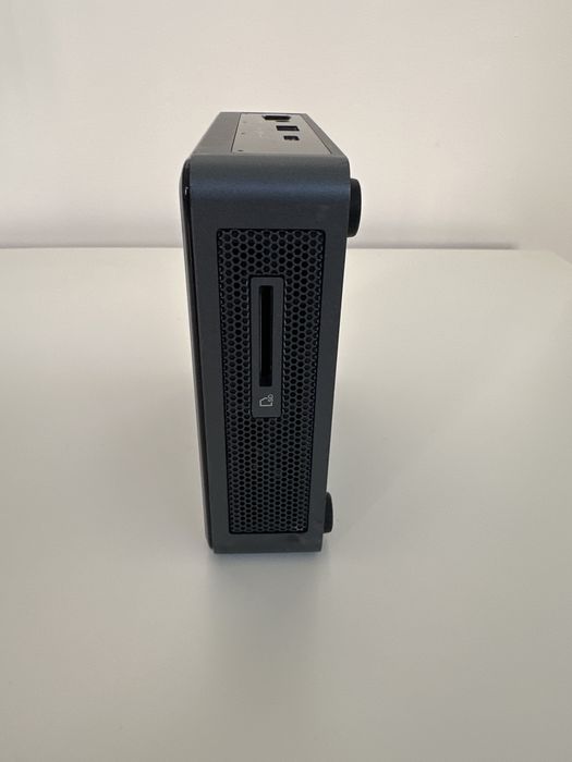 Intel NUC Mini PC i5-10210U 16GB DDR4 SSD NVMe 256GB Win 11 Pro