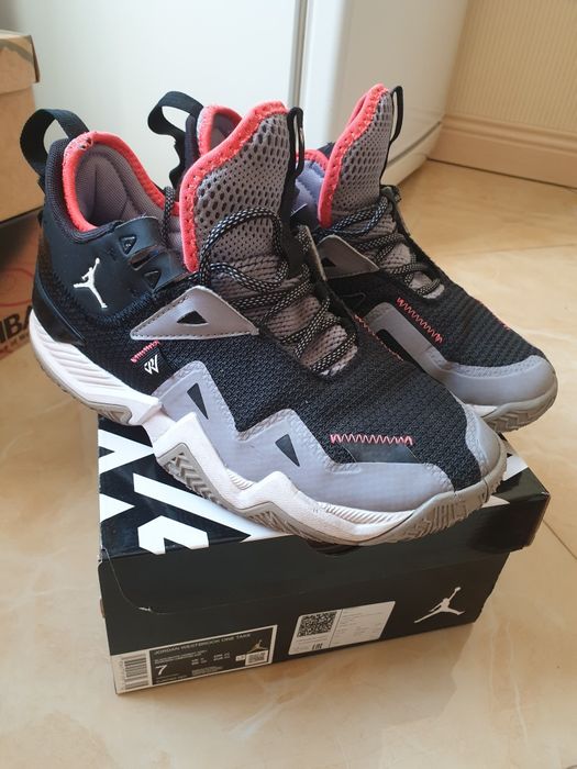 Кроссовки детские