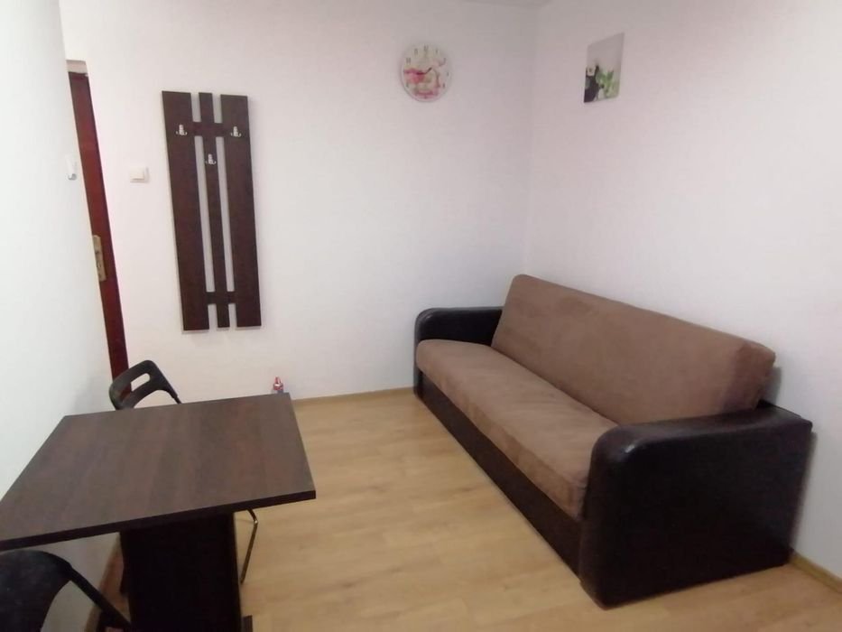 Garsonieră de vânzare