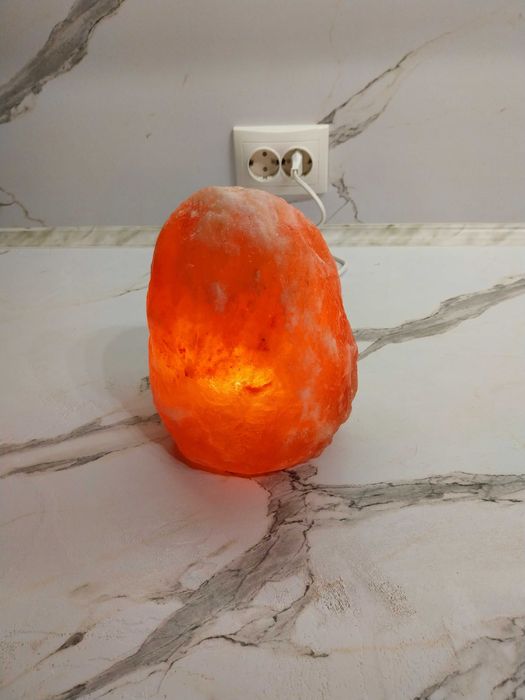 Продавам  солна лампа