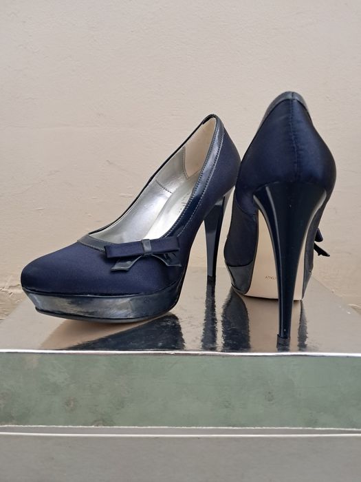 Официални обувки от сатен и естествена кожа