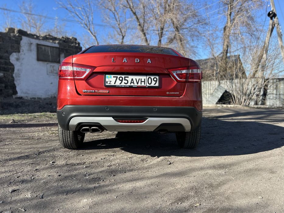 Продам Весту кросс