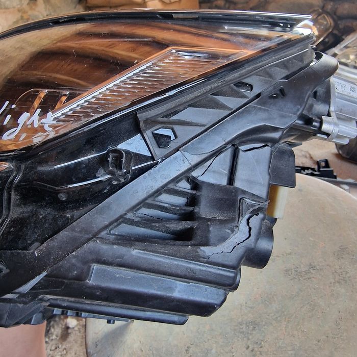 VW passat B8 F.L. Matrix IQ-light 2022 ляв фар