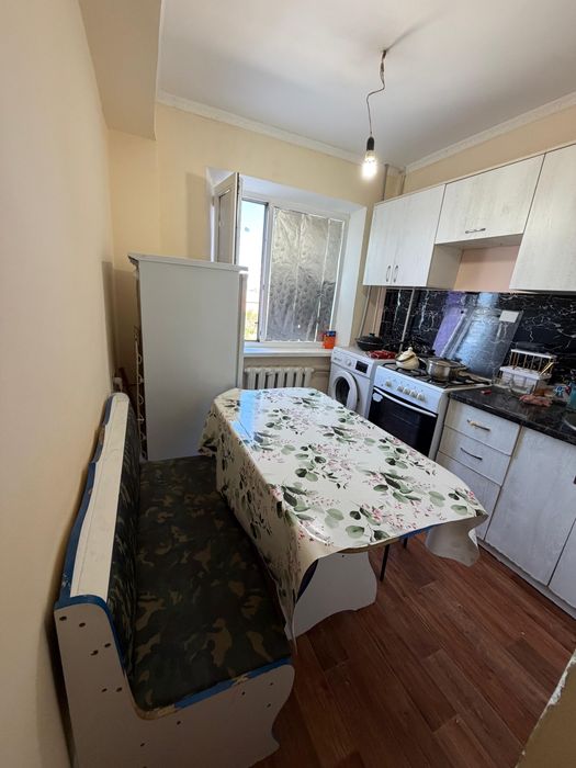 Ақмешіт 18үйден,1 бөлмелі пәтер,4 қабат